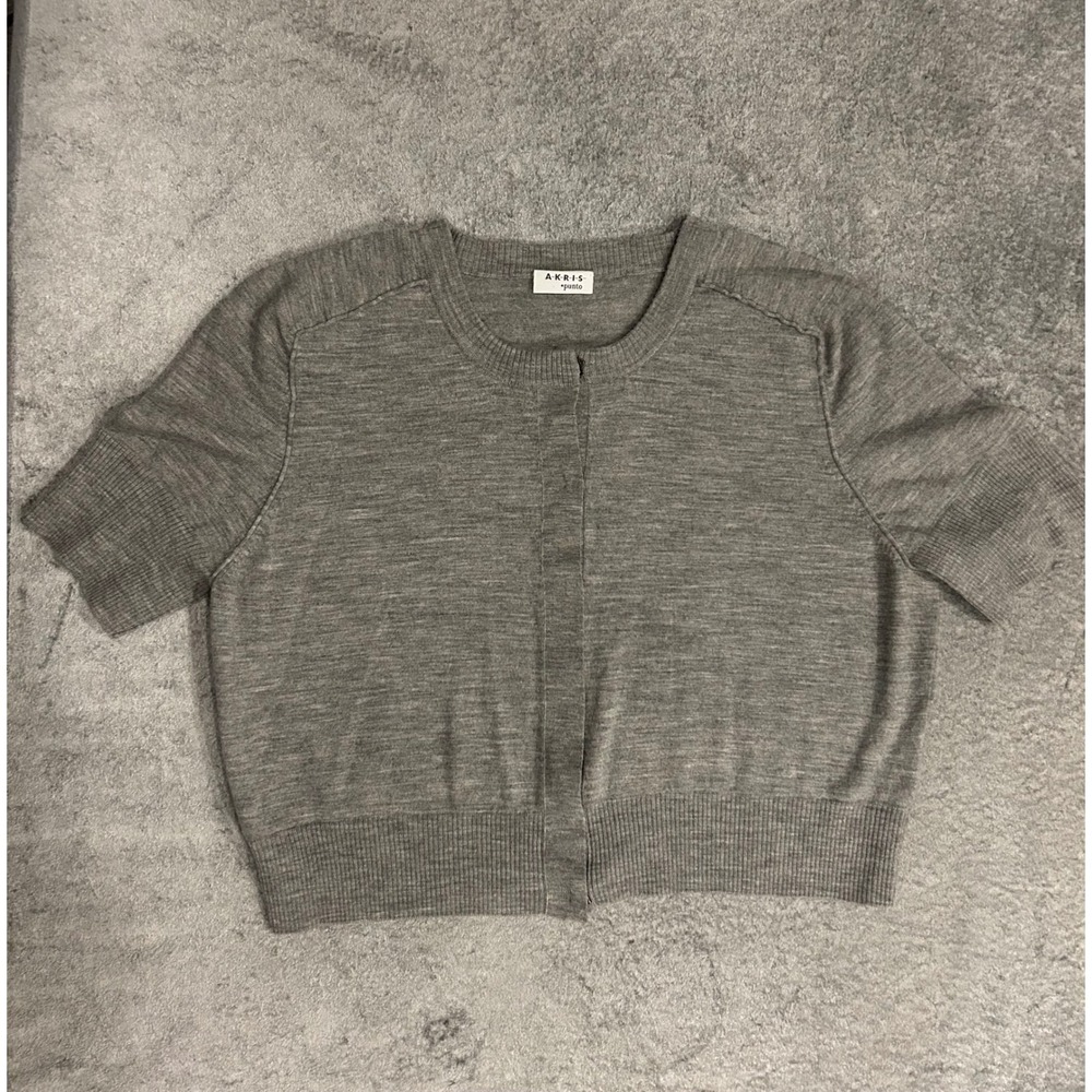 Akris Punto wool blend Gray Cropped Short Sleeve Cardigan Front Sweater #147